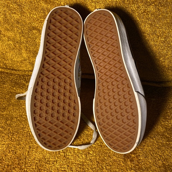 Uni-corgi?  Corgi-corn? Vans - Picture 2 of 6